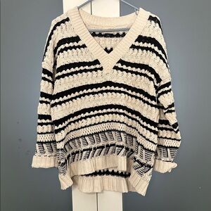 Universal Thread V-Neck Sweater - Black and Cream